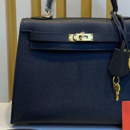 Tasche 28 Kly mit Goldbeschlägen in Schwarz