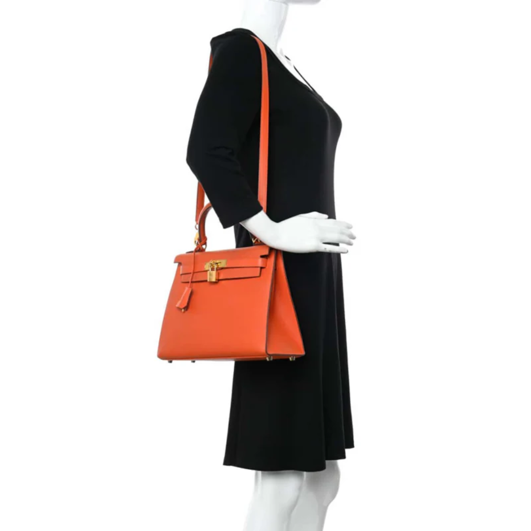 Tasche 25 Kly mit Goldbeschlägen in Orange