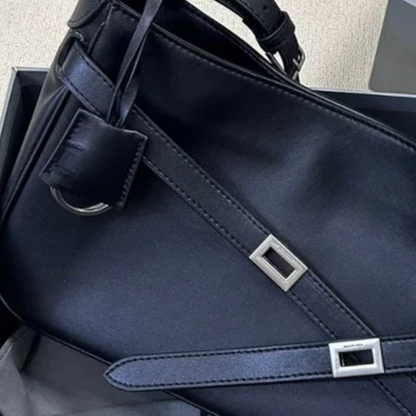 Tasche Mittelgroße Schultertasche BAir – Blnc Black Edition